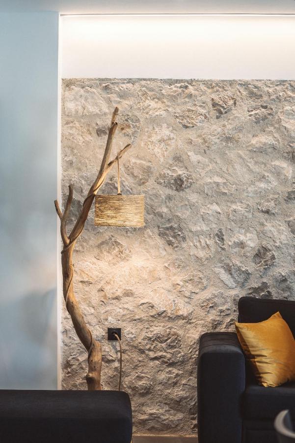 Apolpaina Nemesis Luxury Villas מראה חיצוני תמונה